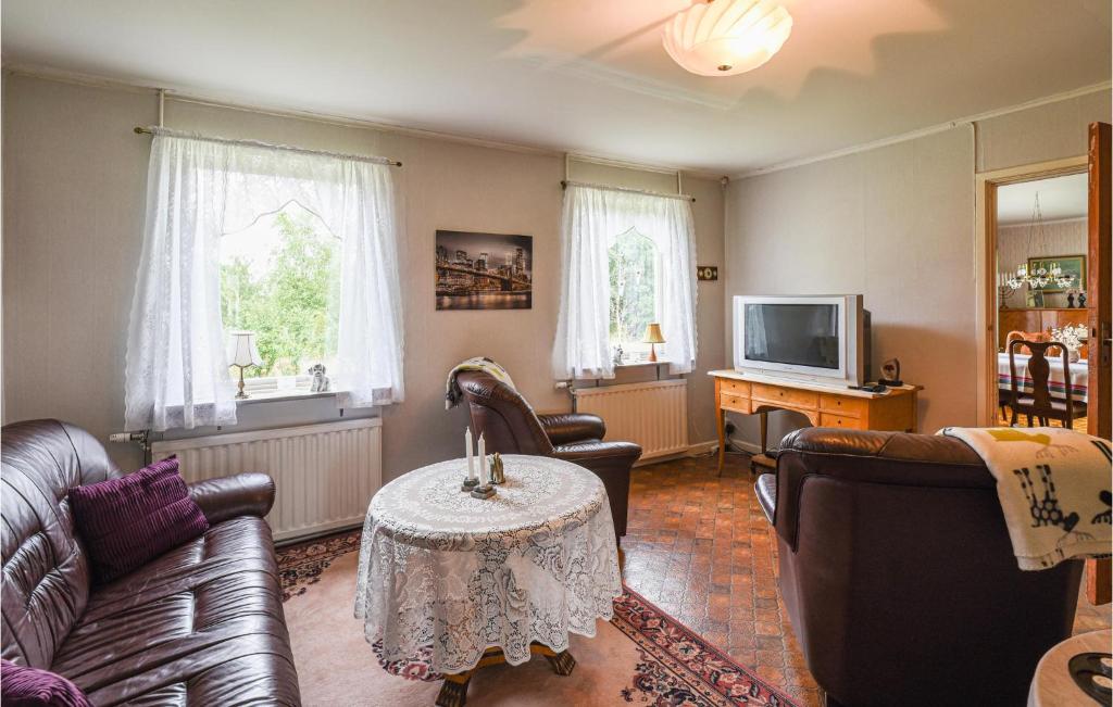 Awesome Home In Kalv With 3 Bedrooms And Wifi photo 1