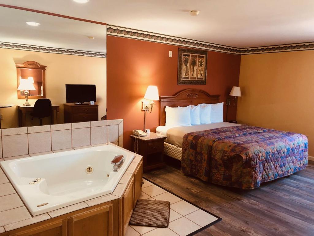 Mountain inn & suites - Dunlap TN photo 3