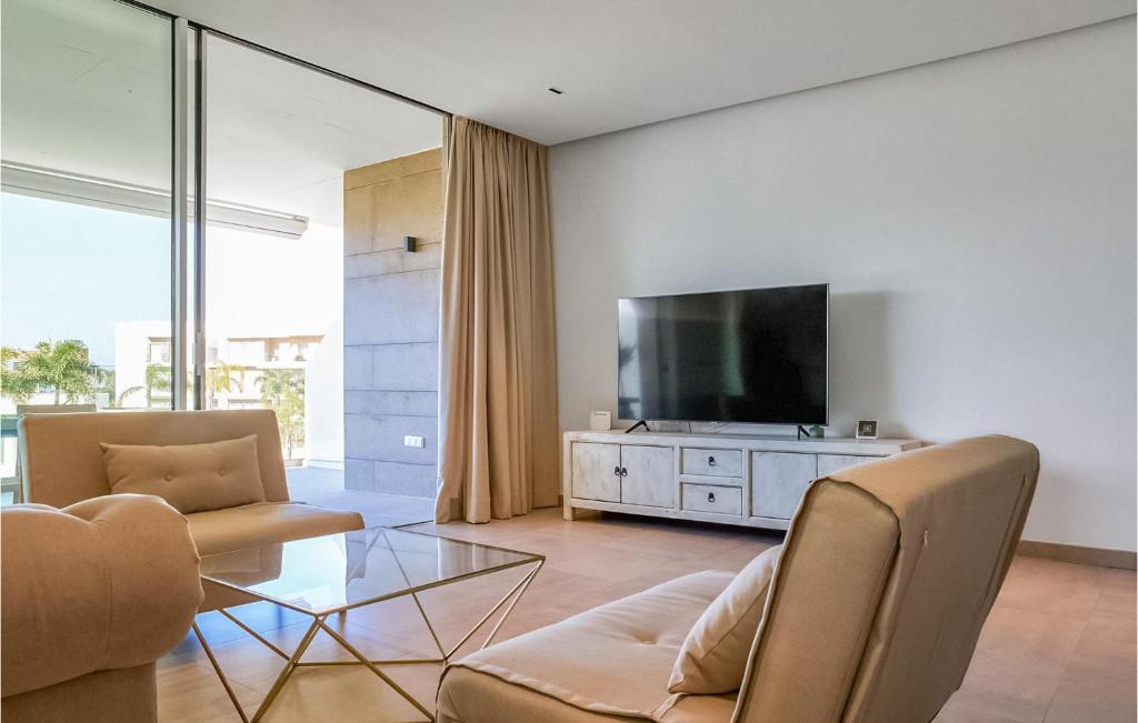 Amazing Apartment In Chipiona With Indoor Swimming Pool, Wifi And 2 Bedrooms photo 2