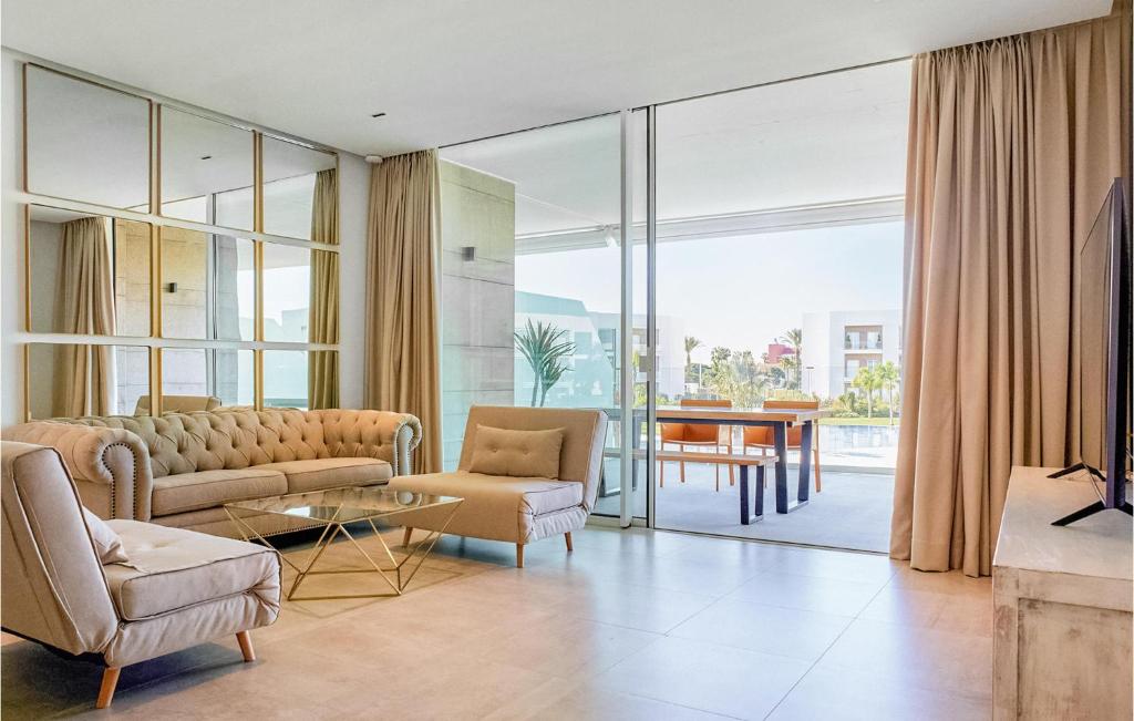 Amazing Apartment In Chipiona With Indoor Swimming Pool, Wifi And 2 Bedrooms photo 3