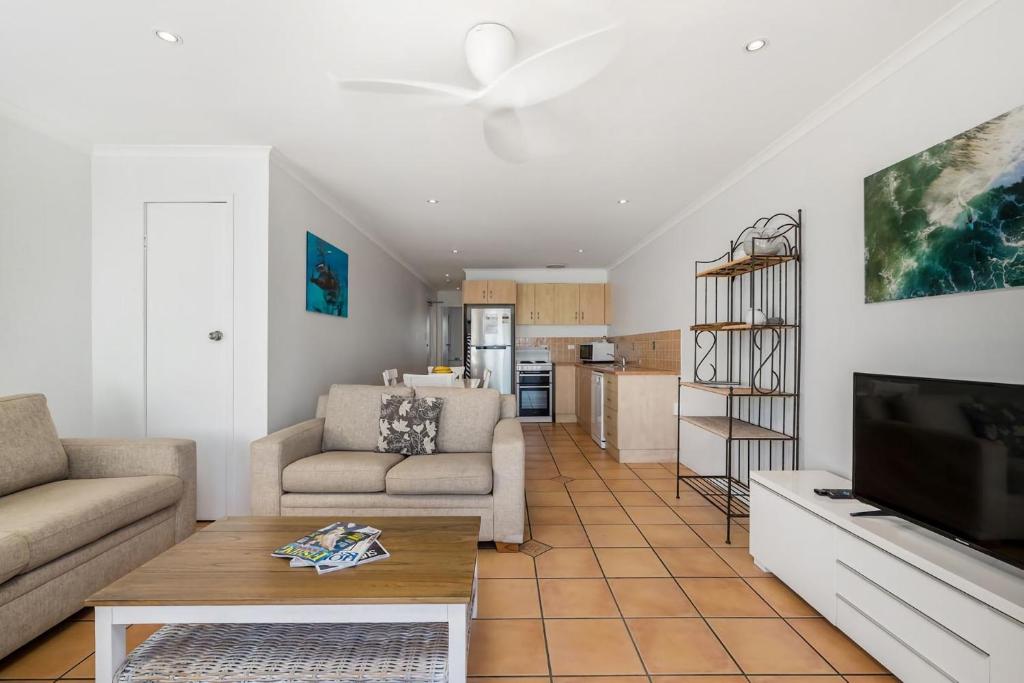 Apartment 8T photo 1