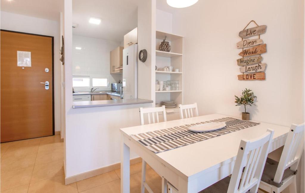 Stunning Apartment In Alhama De Murcia With Wifi, Swimming Pool And 2 Bedrooms photo 4