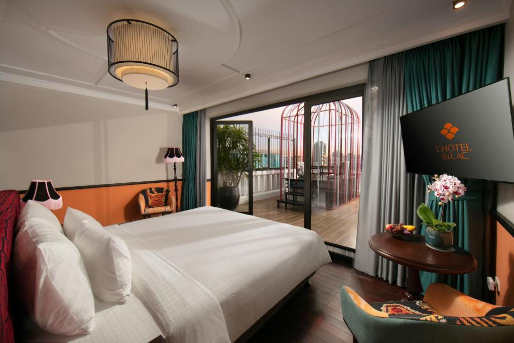 L’HÔTEL du LAC Hanoi - Tap to explore photos