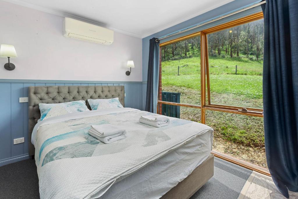 Apollo Panorama Guesthouse - Tap to explore photos