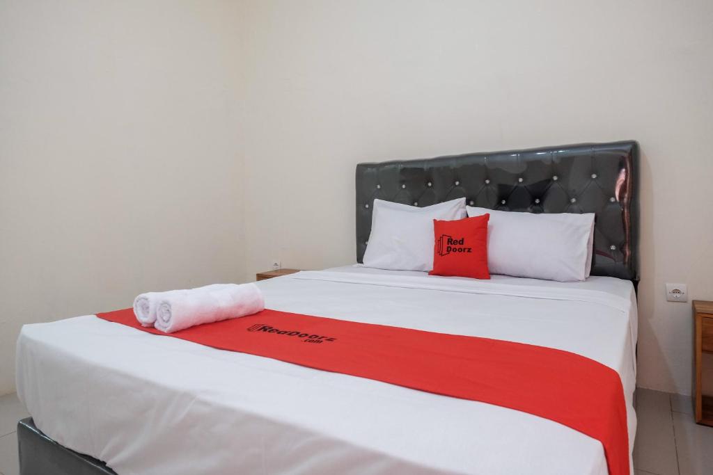 RedDoorz Plus Syariah at Hotel Indonesia Kajen