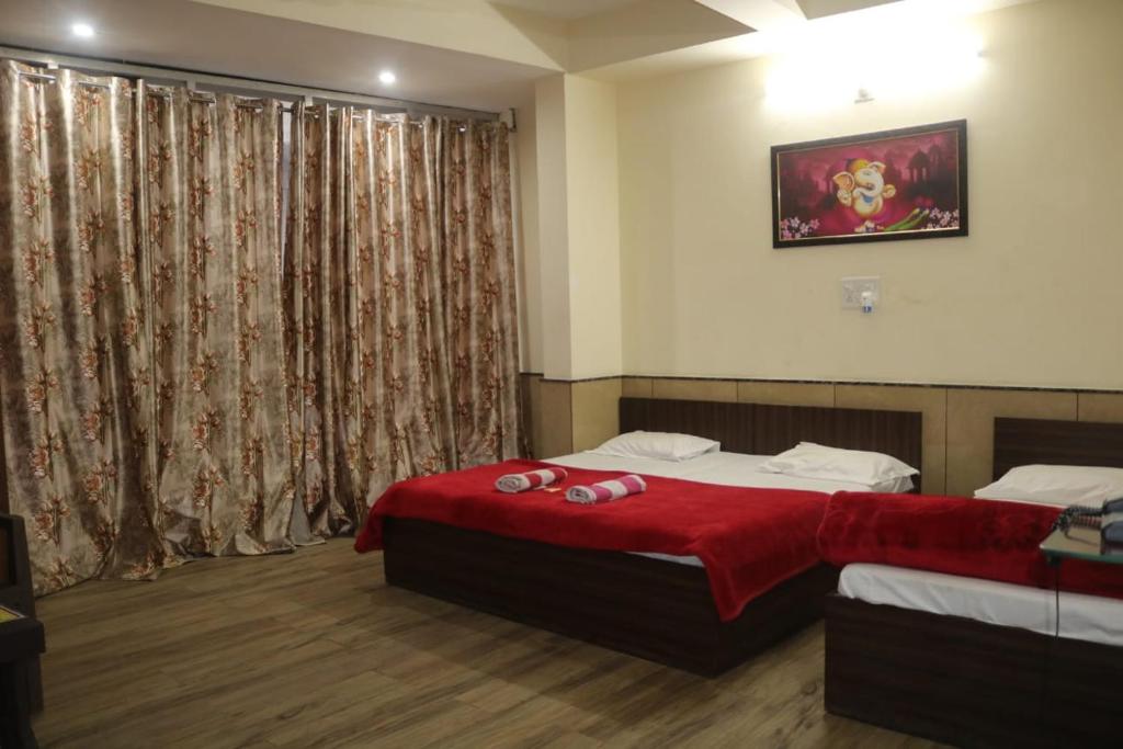 Hotel tulsi inn photo 2