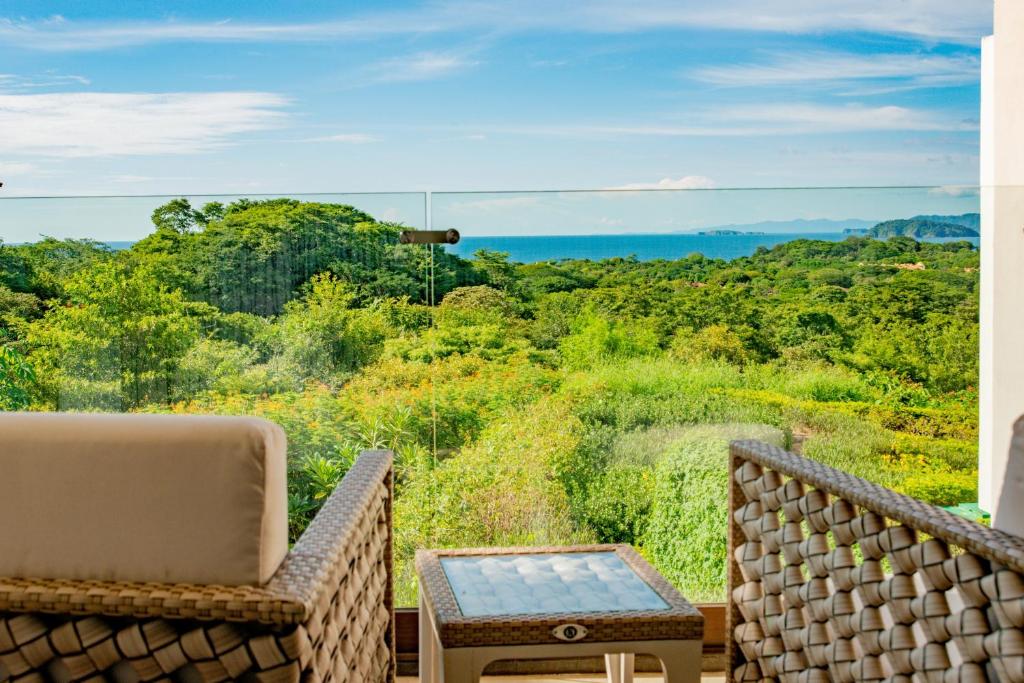 Aromo Townhouse with private pool Reserva Conchal photo 4