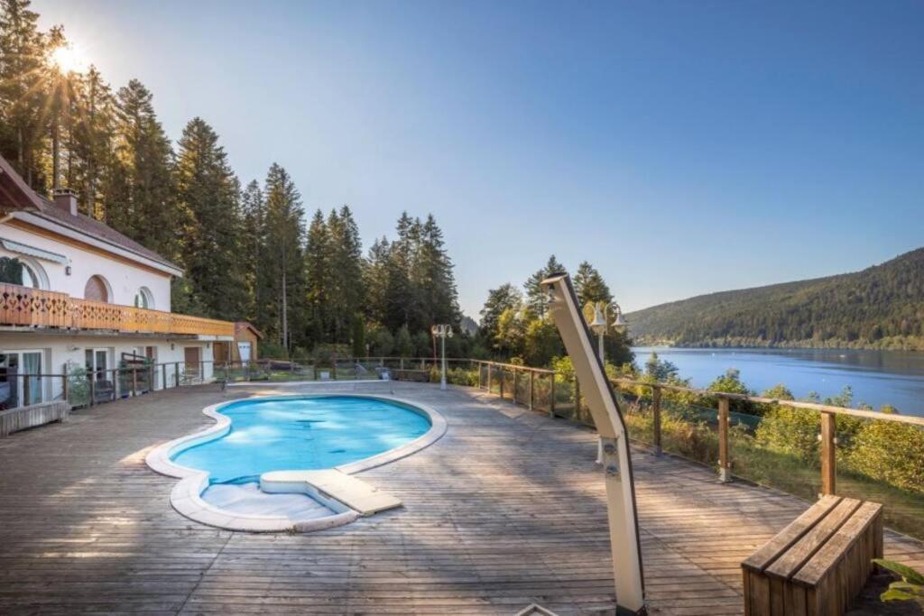 Gîte du Lac-Gérardmer. Duplex vue lac 180° Piscine photo 3
