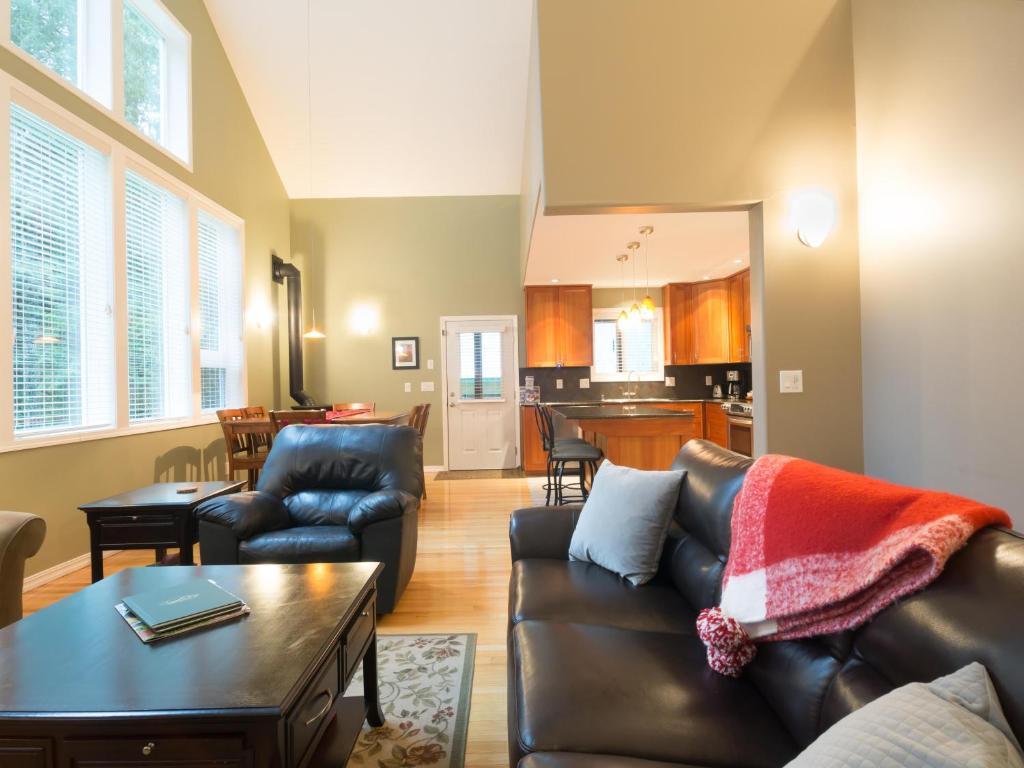 Glacier Springs Chalet photo 1