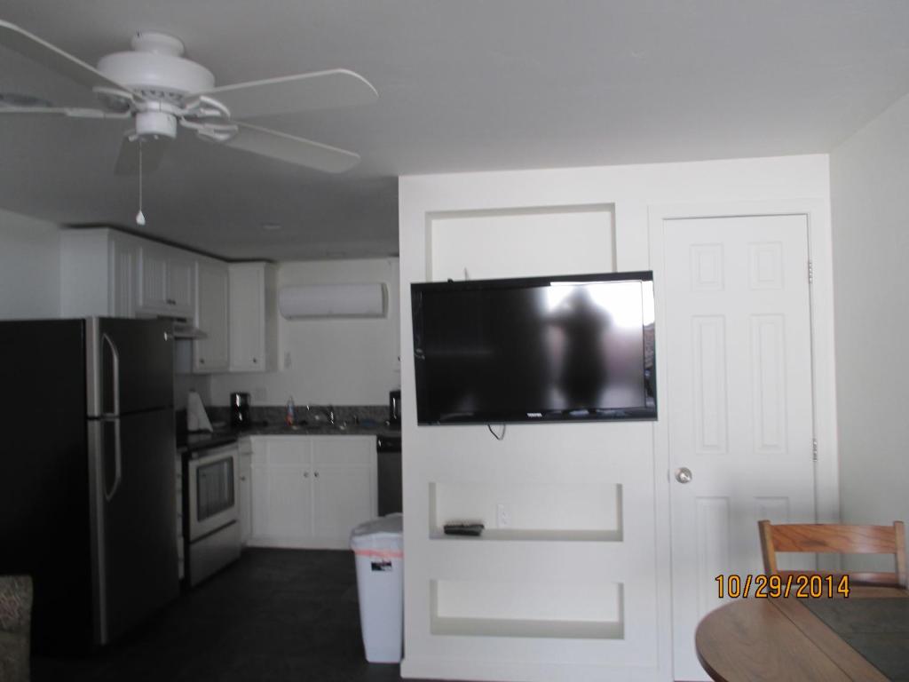 Harbour Inn Room Type - Queen Suite