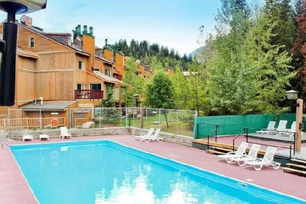Horsethief Lodge by FantasticStay photo 2