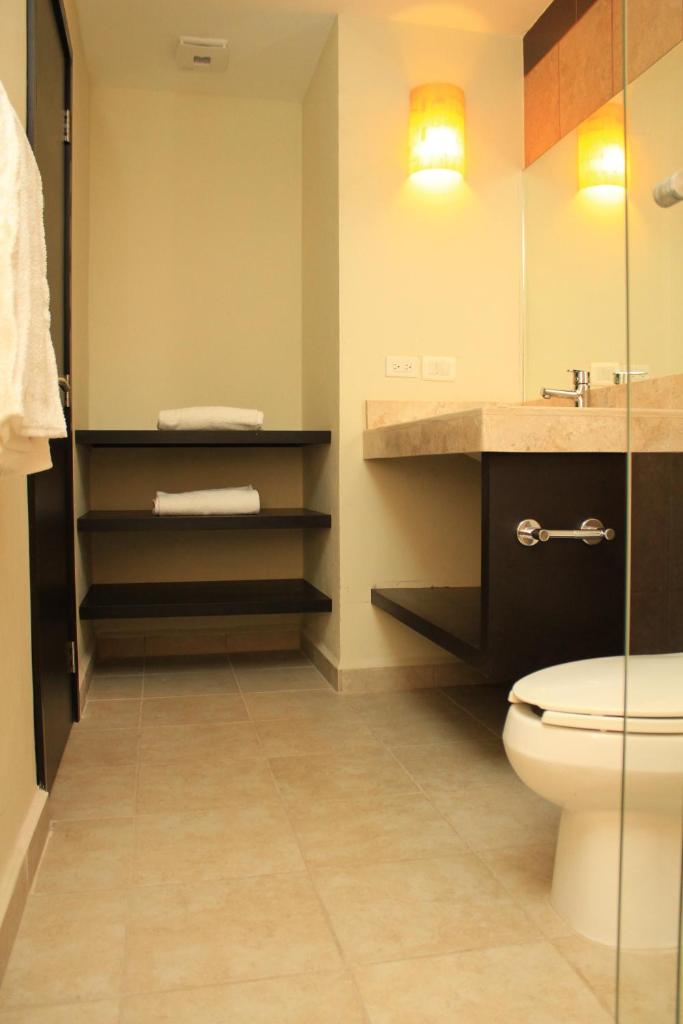 Двухместный (Номер Делюкс с кроватью размера «king-size» и балконом), Angelo's Hotel