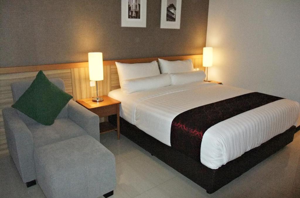 Ivory Hotel Bandung photo 1