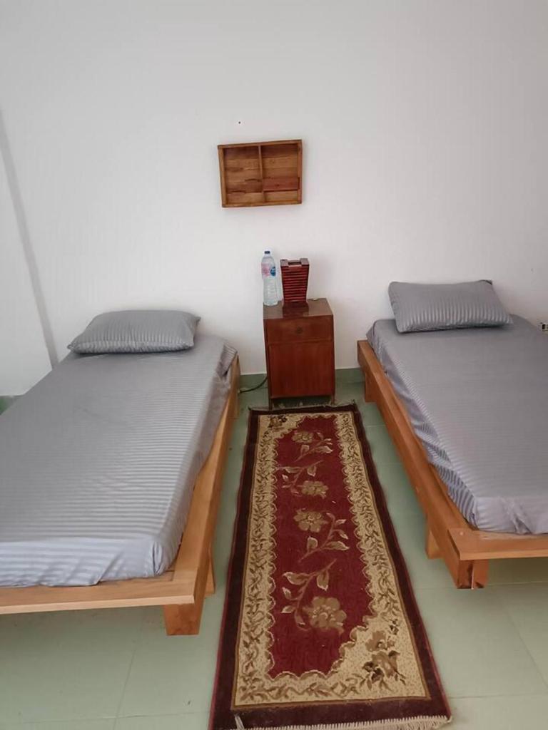 Spacious 5-Bed House in Alamein with Large garden photo 2