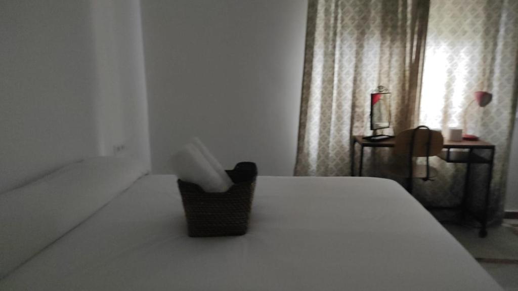 Convenient Rooms - Ferry, Train & Bus Station - - Tap to explore photos