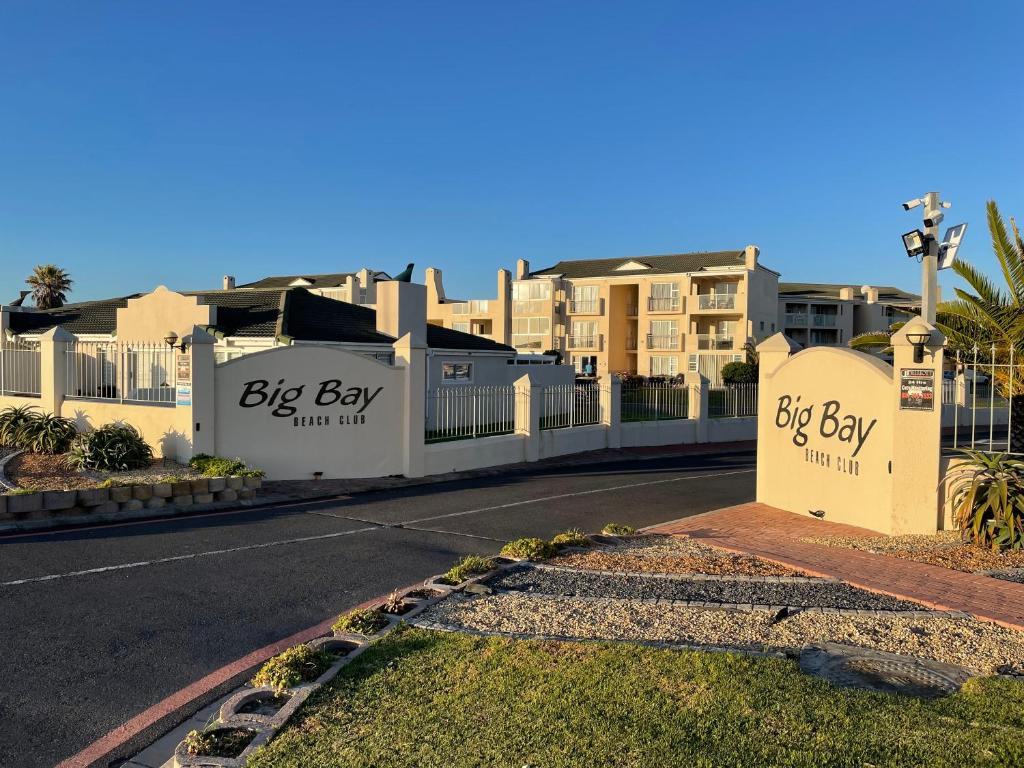 Big Bay Beach Front Estate - Tap to explore photos