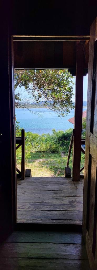 Blondies Koh Rong Villa photo 3