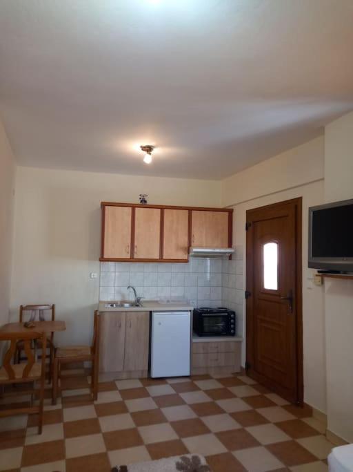 Nikos's apartment photo 4
