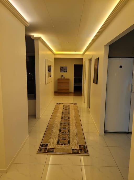 Beautiful terraced house with private parking photo 2
