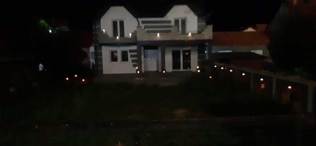 Vila city photo 1
