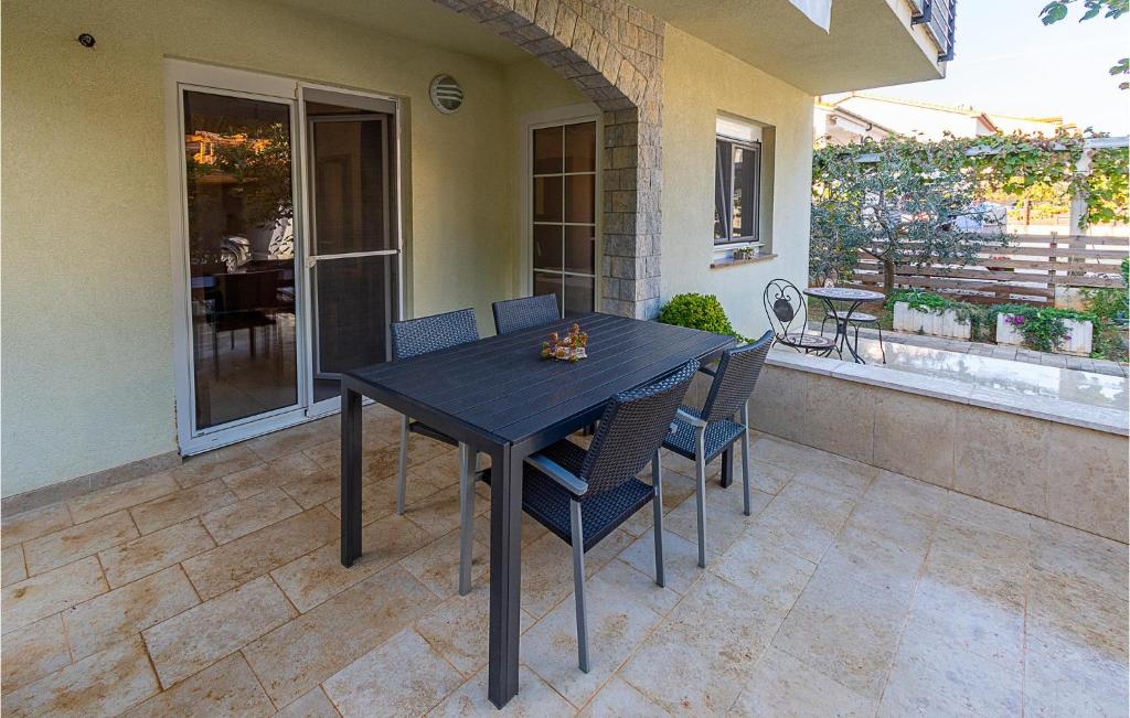 Nice Apartment In Medulin With 1 Bedrooms And Wifi photo 2
