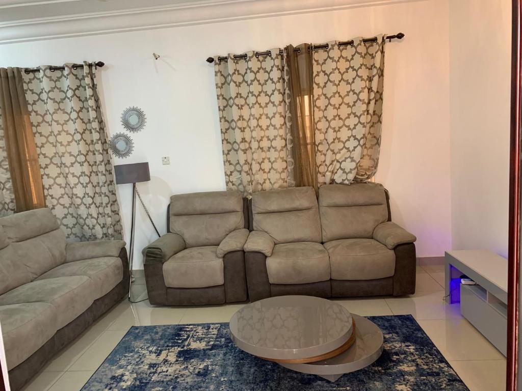 Cheerful 3 bedroom bungalow, Fatty Boulevard