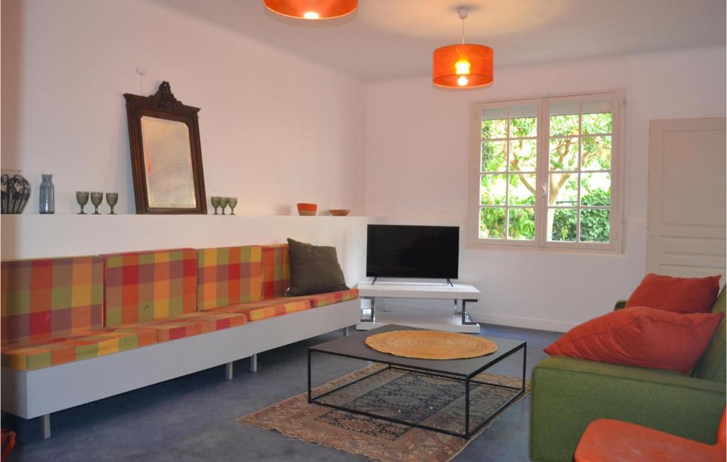 Nice Apartment In Bergerac With Wifi And 2 Bedrooms photo 3