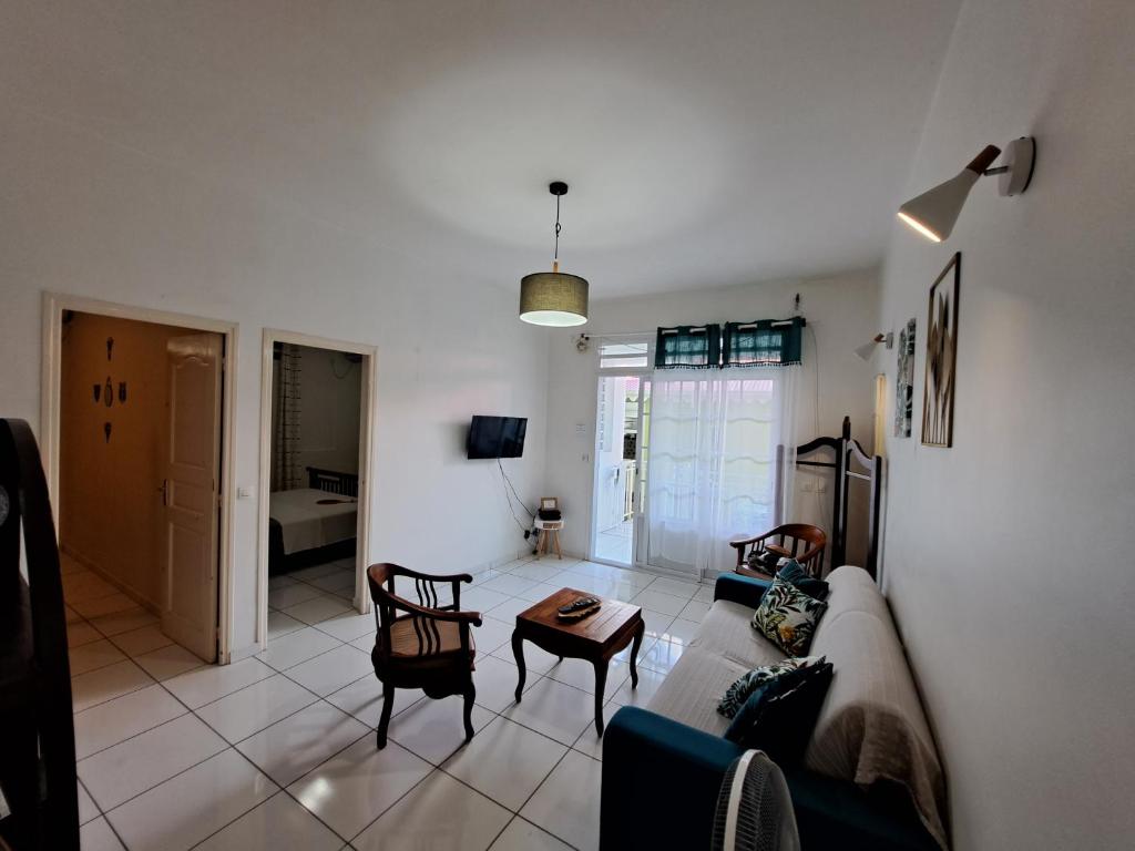 Appartement entier à Terre de Haut - Chez Odile photo 1