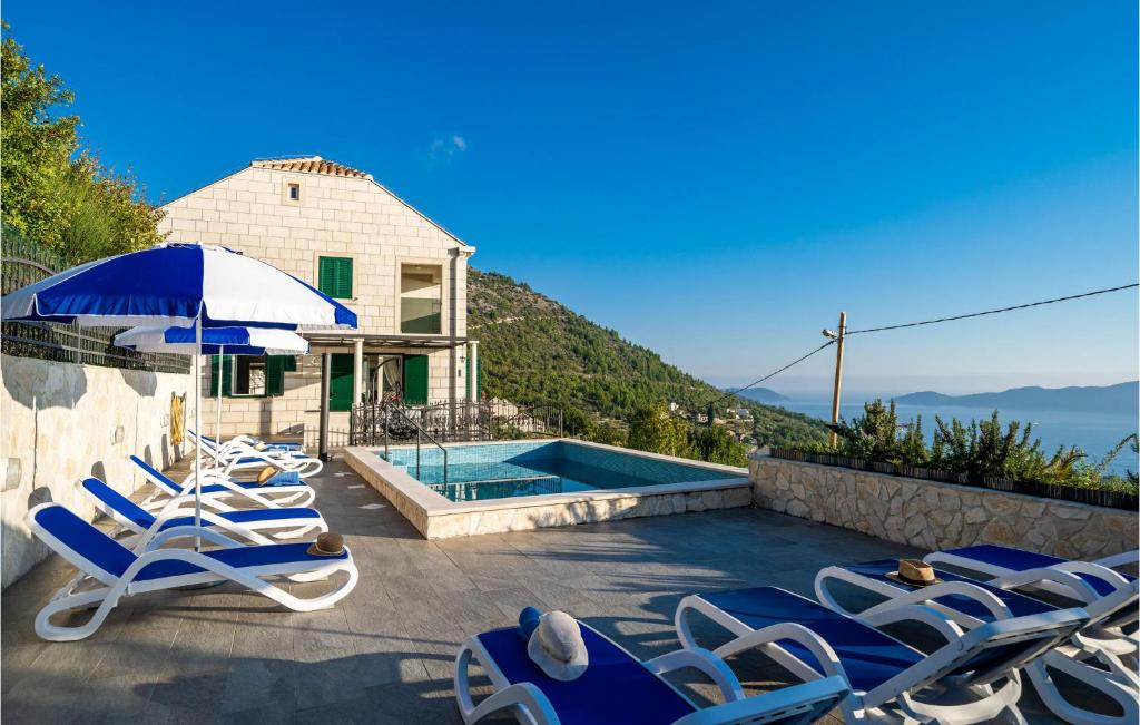 Beautiful Home In Brsecine With Outdoor Swimming Pool, 4 Bedrooms And Wifi photo 1