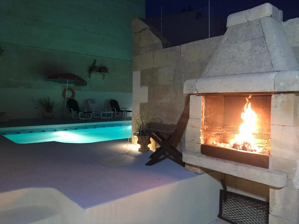 Classic Farmhouse & Private Pool photo 1