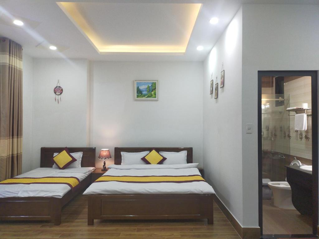 NHÀ GÓC PHỐ