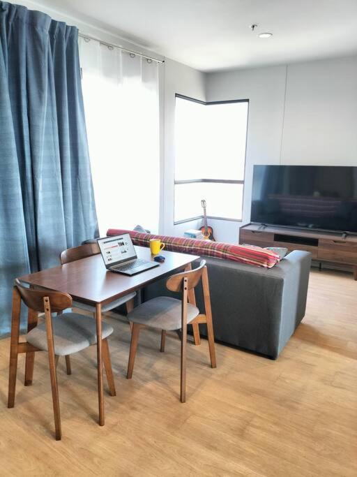 Two bedroom condo with rooftop pool photo 4