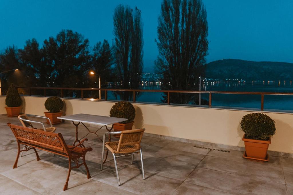 view kastoria photo 1