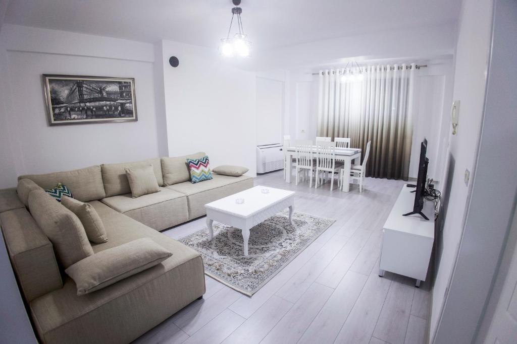 GRANDE APARTMENT KORCE photo 4