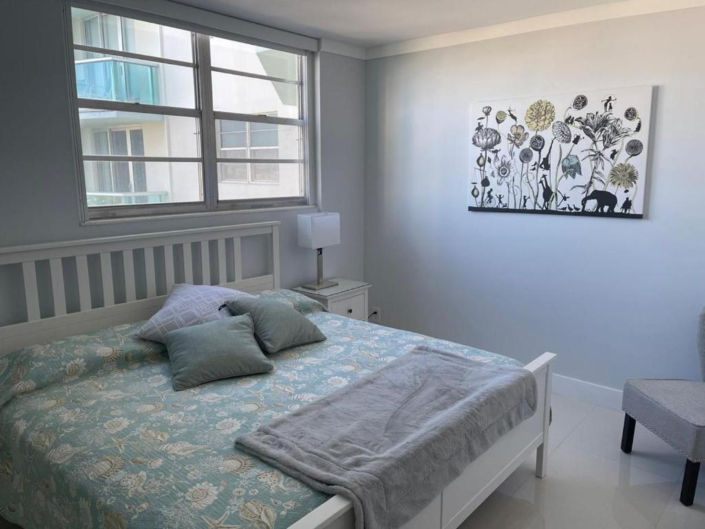 Hollywood on Beach Apartment photo 2