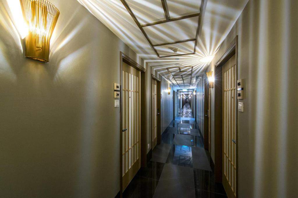 Двухместный (Улучшенный двухместный номер с 1 кроватью), Hotel 81 Premier Star