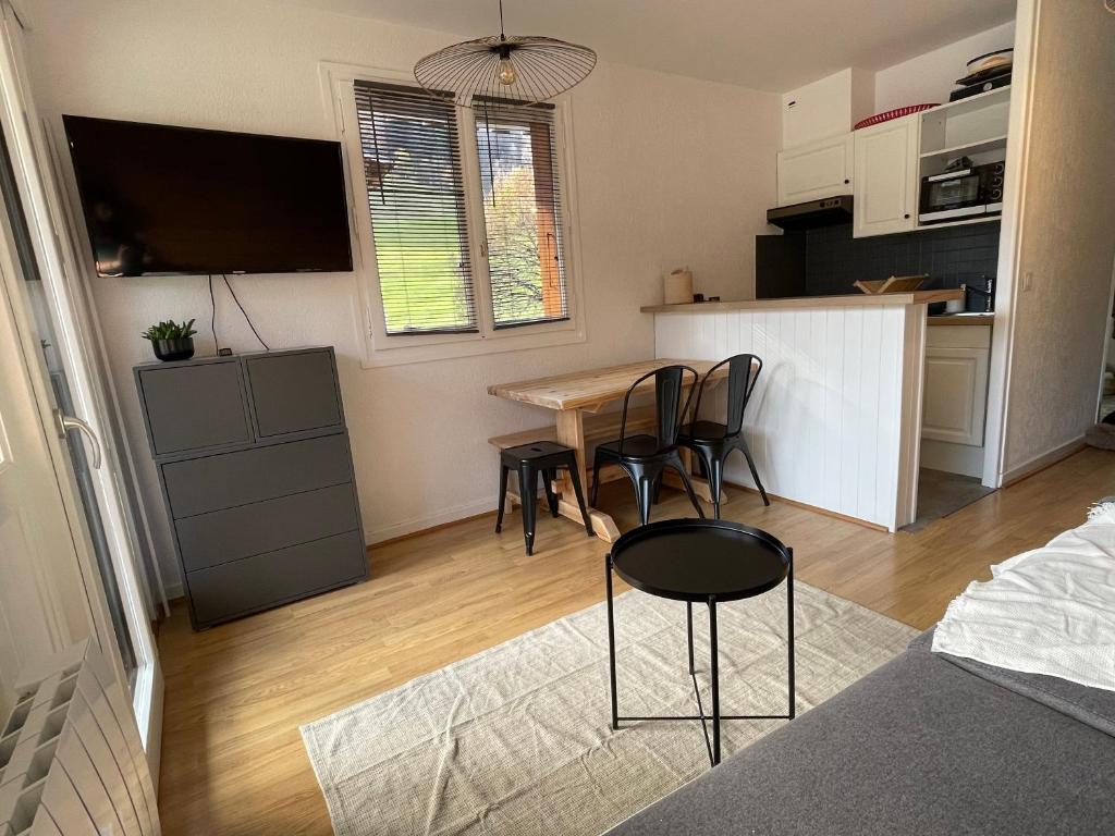 Bel appartement rénové, central et skis aux pieds photo 2