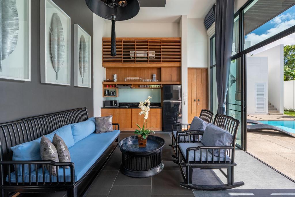 Beautiful comfortable and Fully Equipped Big pool villa with 65inch smart tv Located near popular Bangtao beach and laguna photo 4