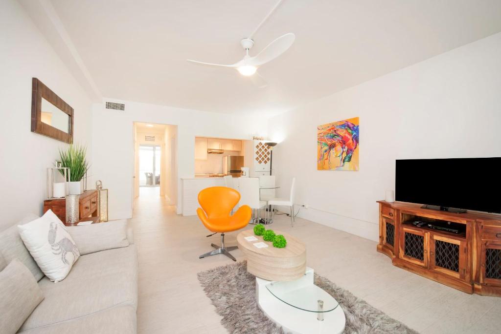Beach Living at Island Pine Villas BLSE photo 4