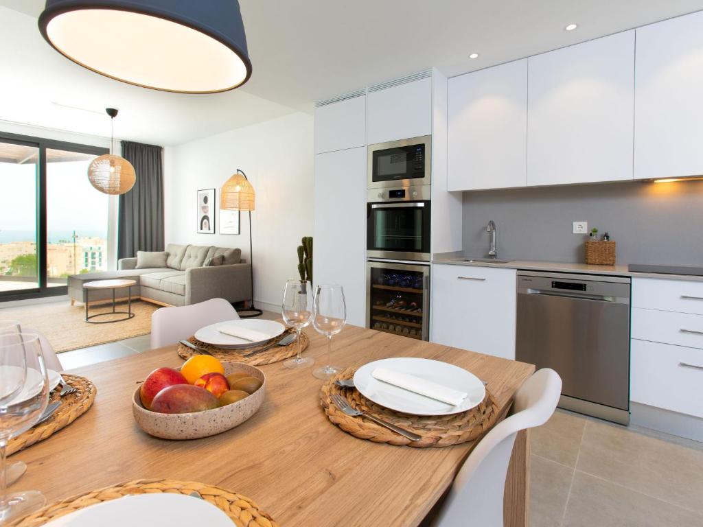 Apartment Marinsa Beach Sea View-Roof Terrace by Interhome photo 4