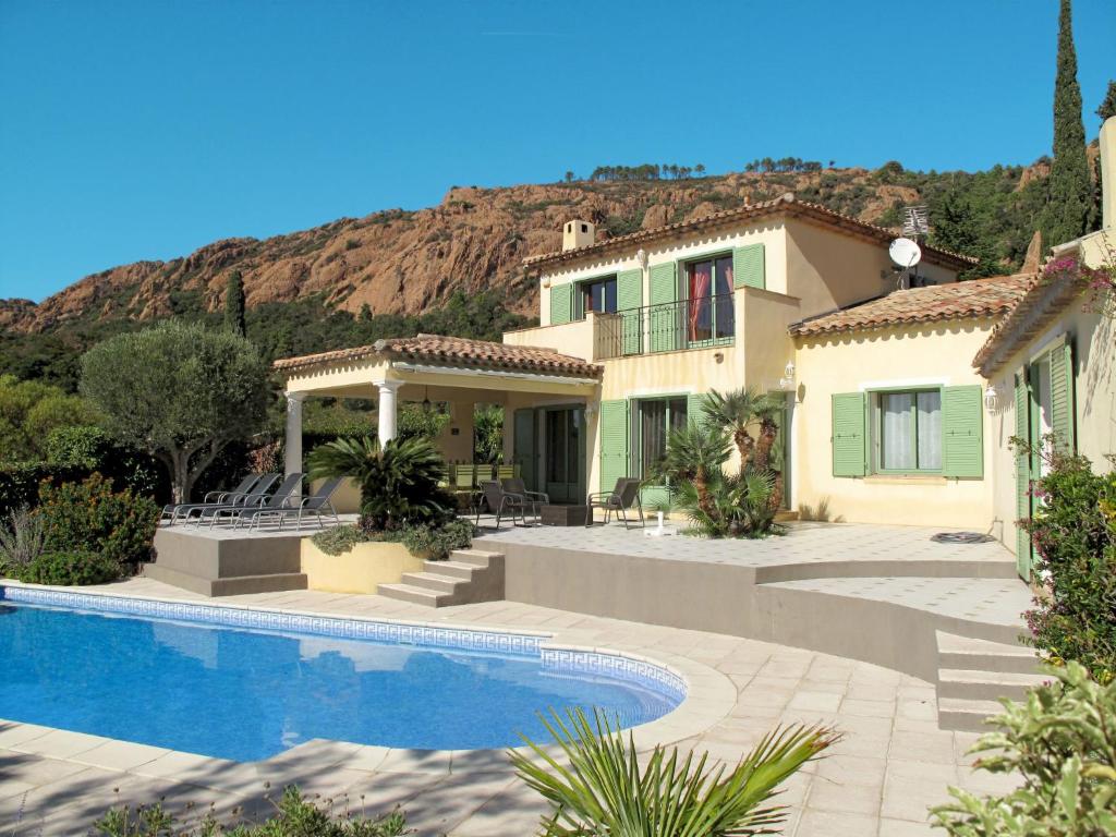 Villa Reves de Rives by Interhome photo 1