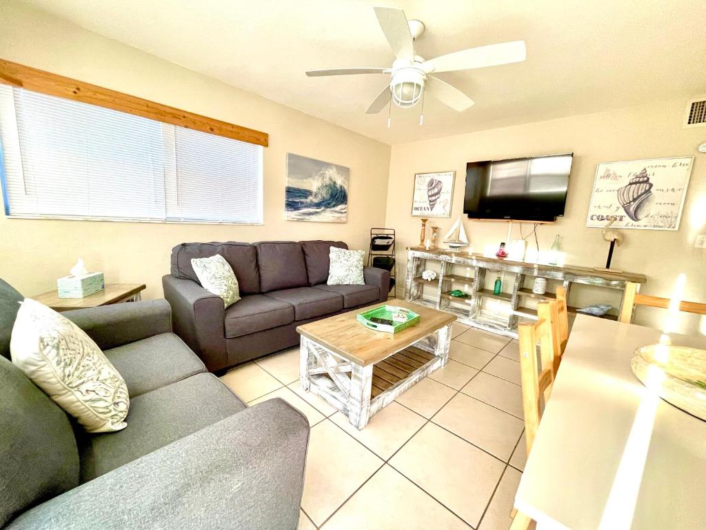 Luna Bay Breeze photo 1