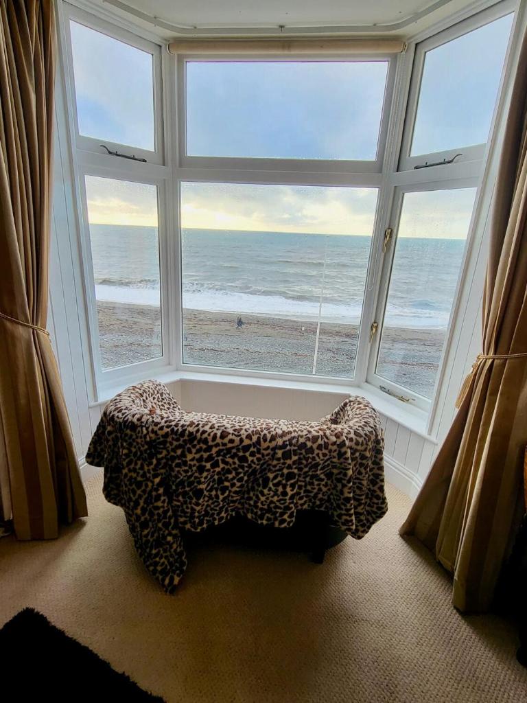 Stunning Aberystwyth South Beach Apartment photo 3