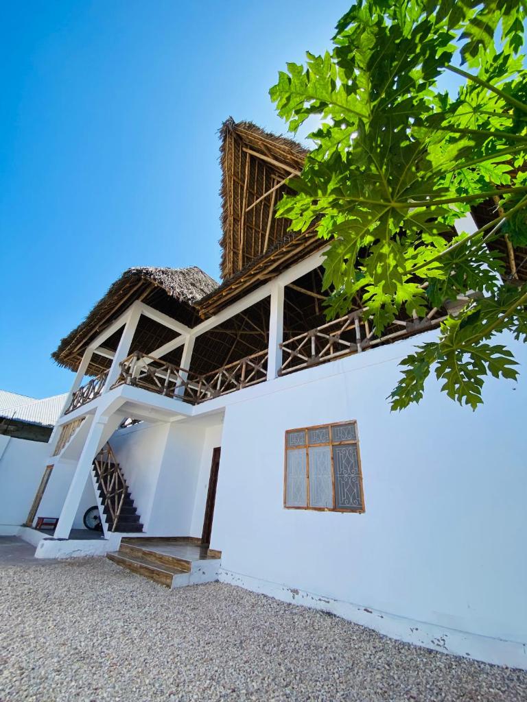Mamayoyo house photo 1