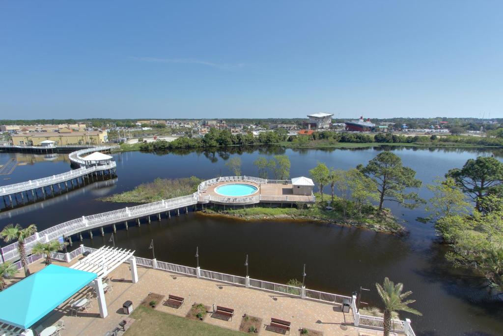 Laketown Wharf Resort by Panhandle Getaways photo 4