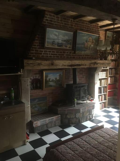 Studio Cheminée Normande photo 1