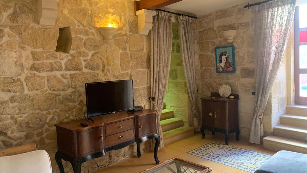 Manuel's Farmhouse photo 2