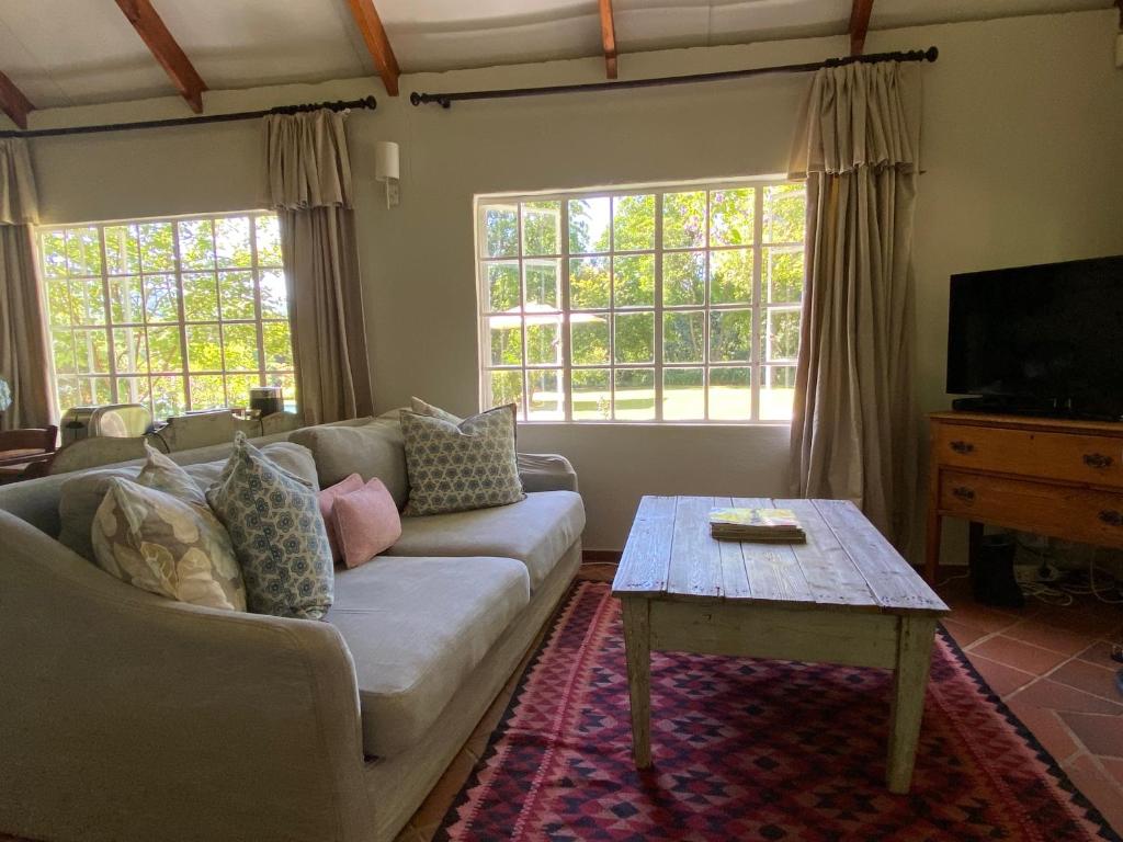 Yellowwoods Farm - POOL COTTAGE (self-catering) photo 1