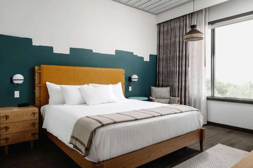 Origin Austin, a Wyndham Hotel photo 4
