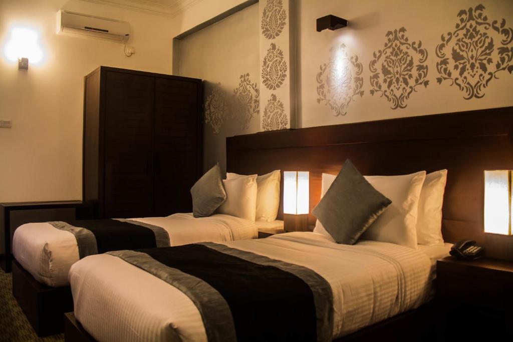 Двухместный (Двухместный номер Делюкс с 2 отдельными кроватями), Ceylon City Hotel,Colombo